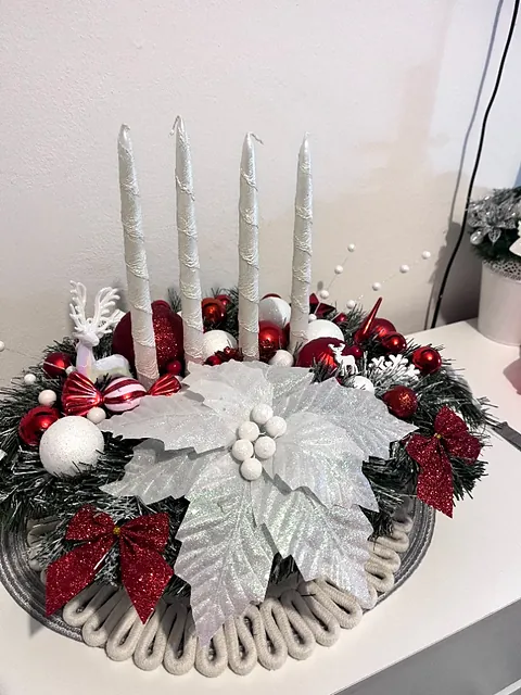Adventní svícen s vánoční hvězdou, červená, bílá, stříbrná